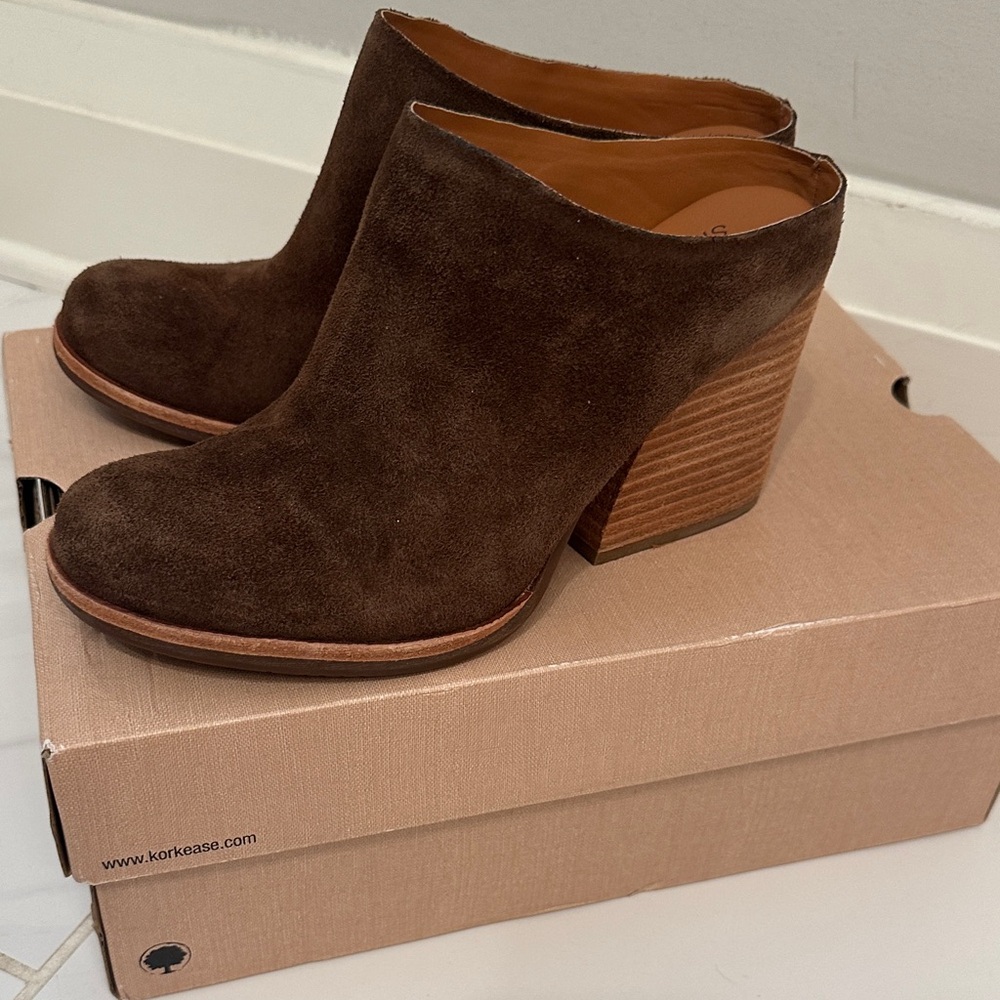 Kork-Ease Brown Suede Mules 6.5 perfect condition